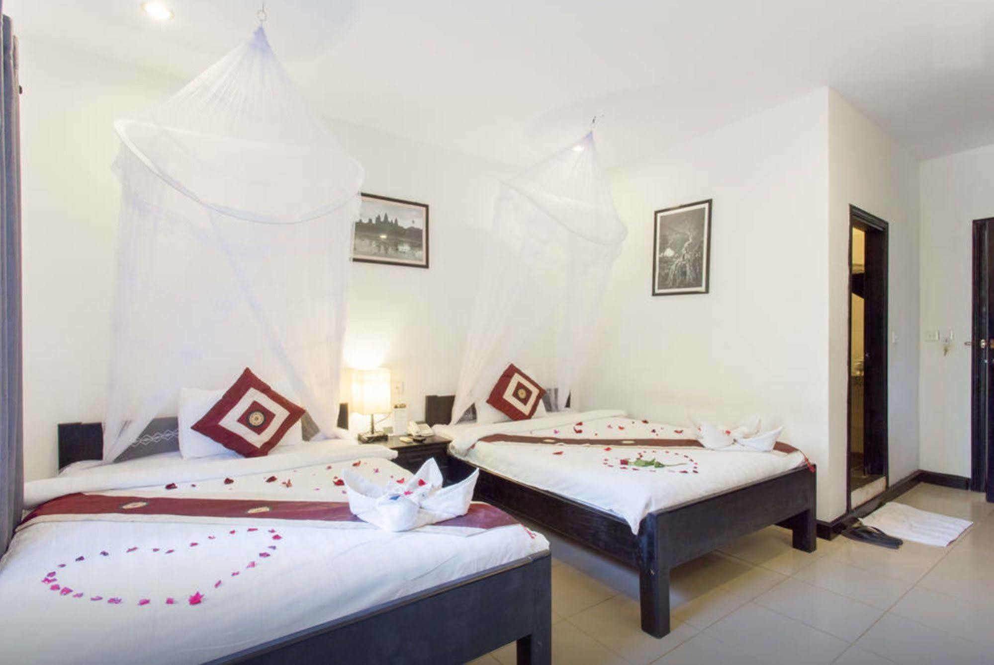 Hotel De La Chheng Siem Reap Exterior photo